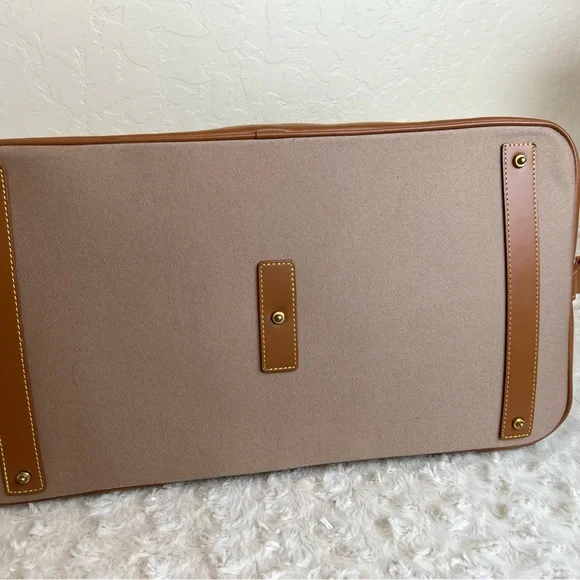 Vtg Dooney & Bourke Cabriolet Weekender Bag Tan Fabric Leather Shoulder Strap - Picture 8 of 9